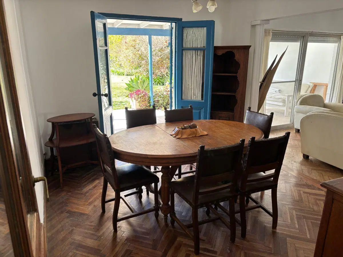 Cómoda y funcional, con lindo jardín y pileta 4