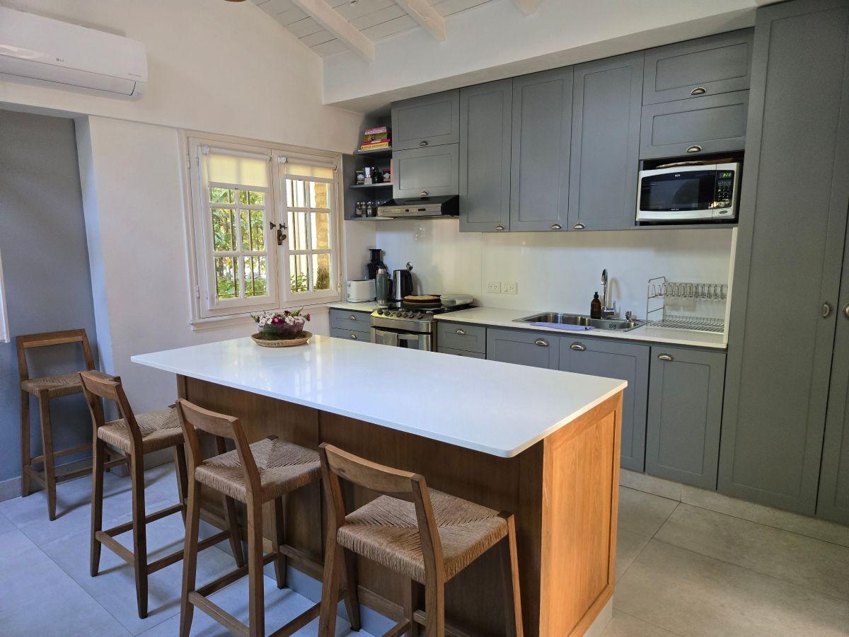 Foto de Lindísima casa , cálida y funcional, con jardín y pileta en muy buena, imagen 5