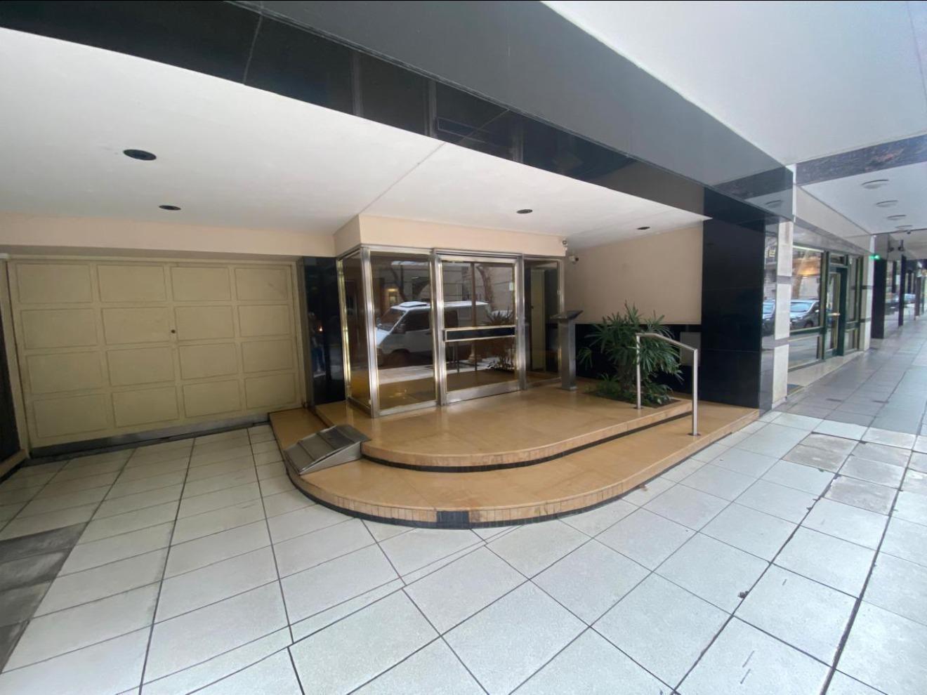 Foto de EXCELENTE DEPARTAMENTO EN ALQUILER DE 80MTS. - A NUEVO- AMOBLADO, imagen 2