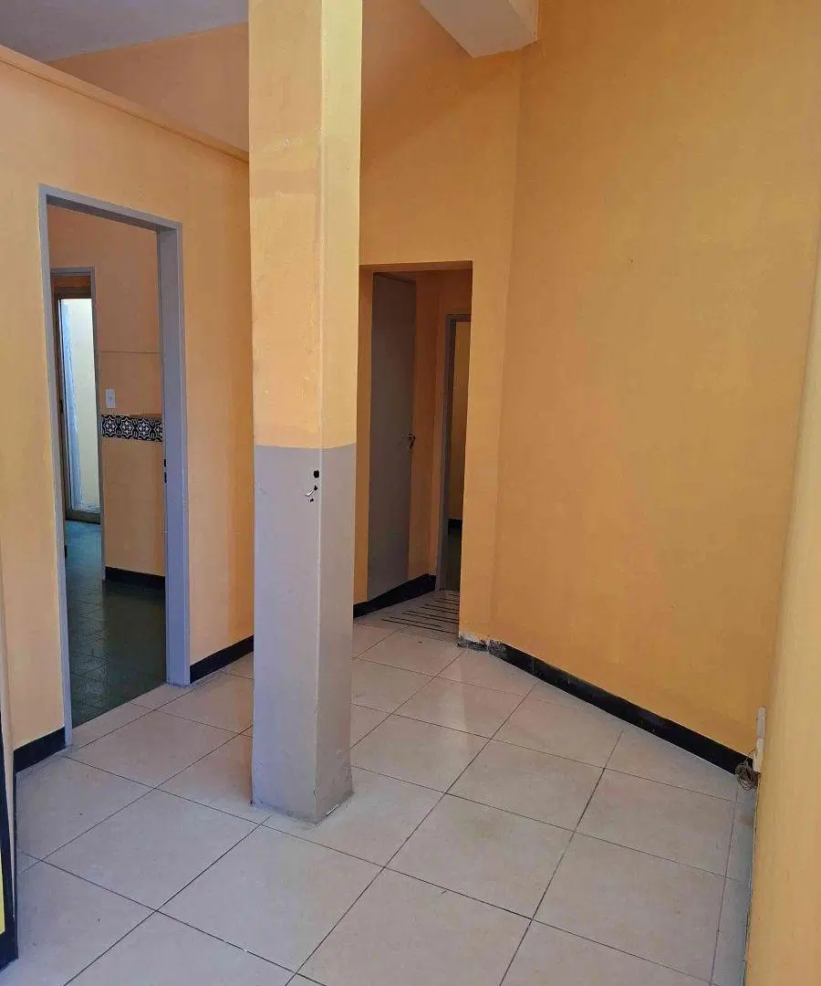 OFICINA/CONSULTORIO 2