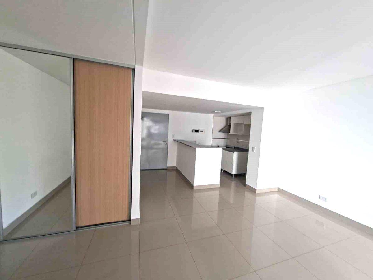 Foto de Monoambiente con Patio y Cochera, imagen 3