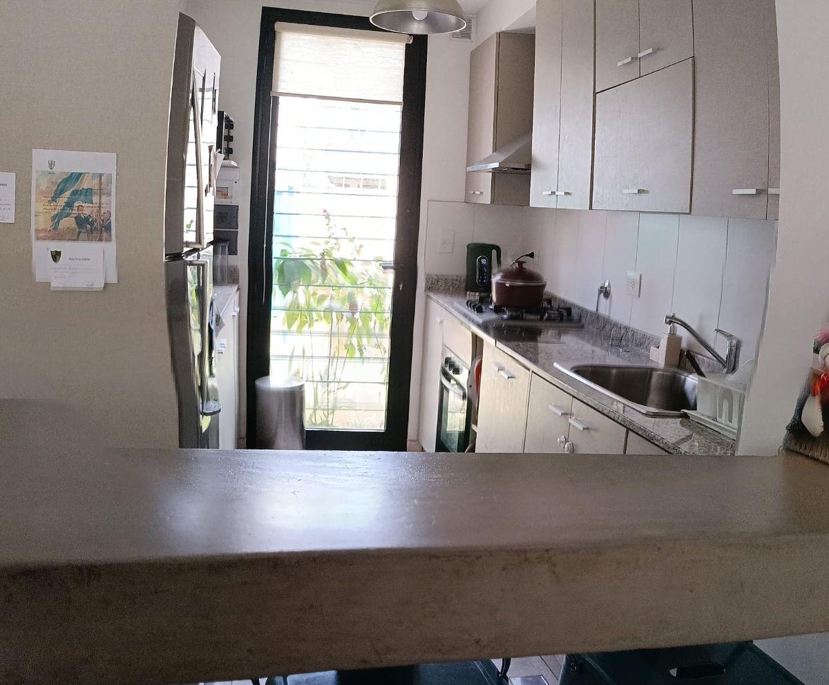 Foto de Impecable casa de 145 m² con jardín y parrilla en venta en Béccar, imagen 3