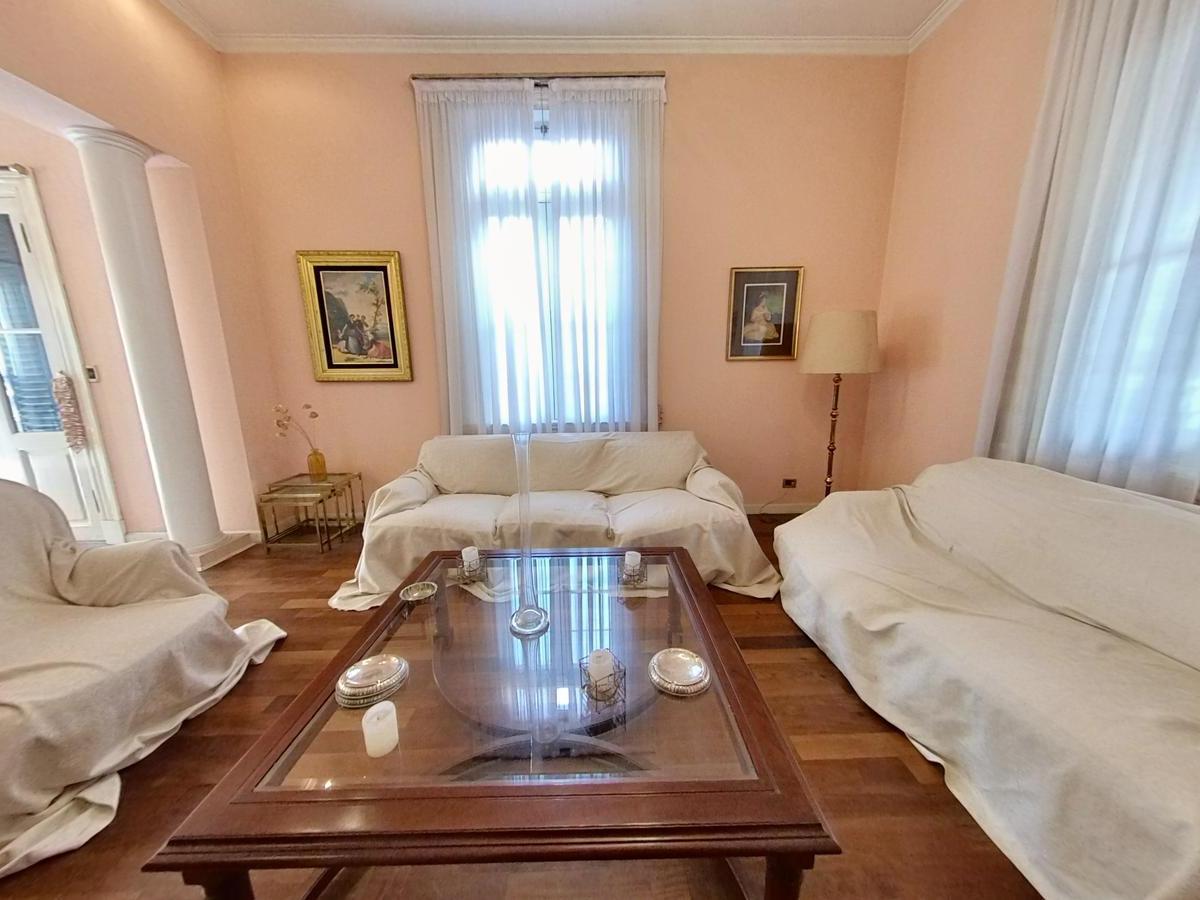 Casa en Zona Residencial 4
