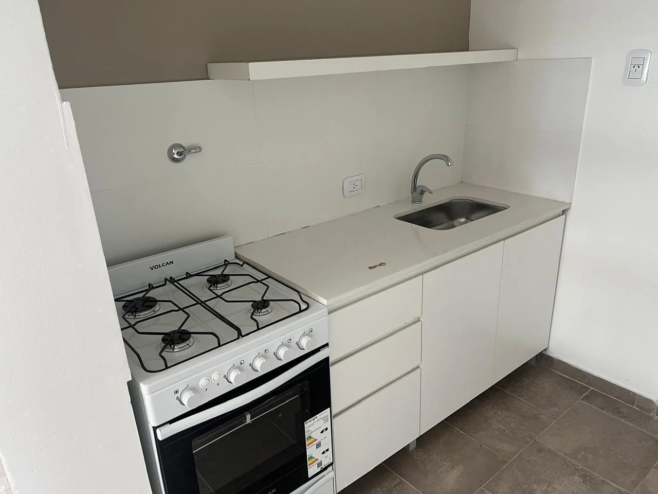 Foto de DEPARTAMENTO TIPO CASA EN PRIMER PISO POR ESCALERA - SIN EXPENSAS, imagen 4
