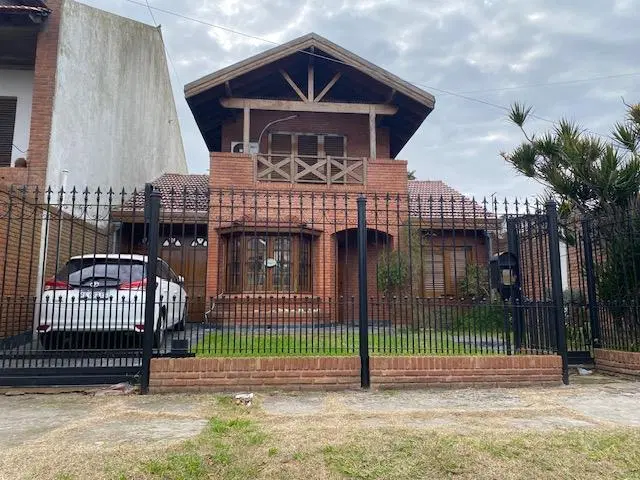 Casa en Lomas de Zamora Este 3