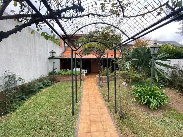 Casa en Lomas de Zamora Este 4