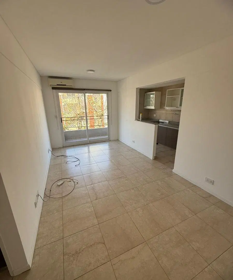 Departamento en Banfield Este 2