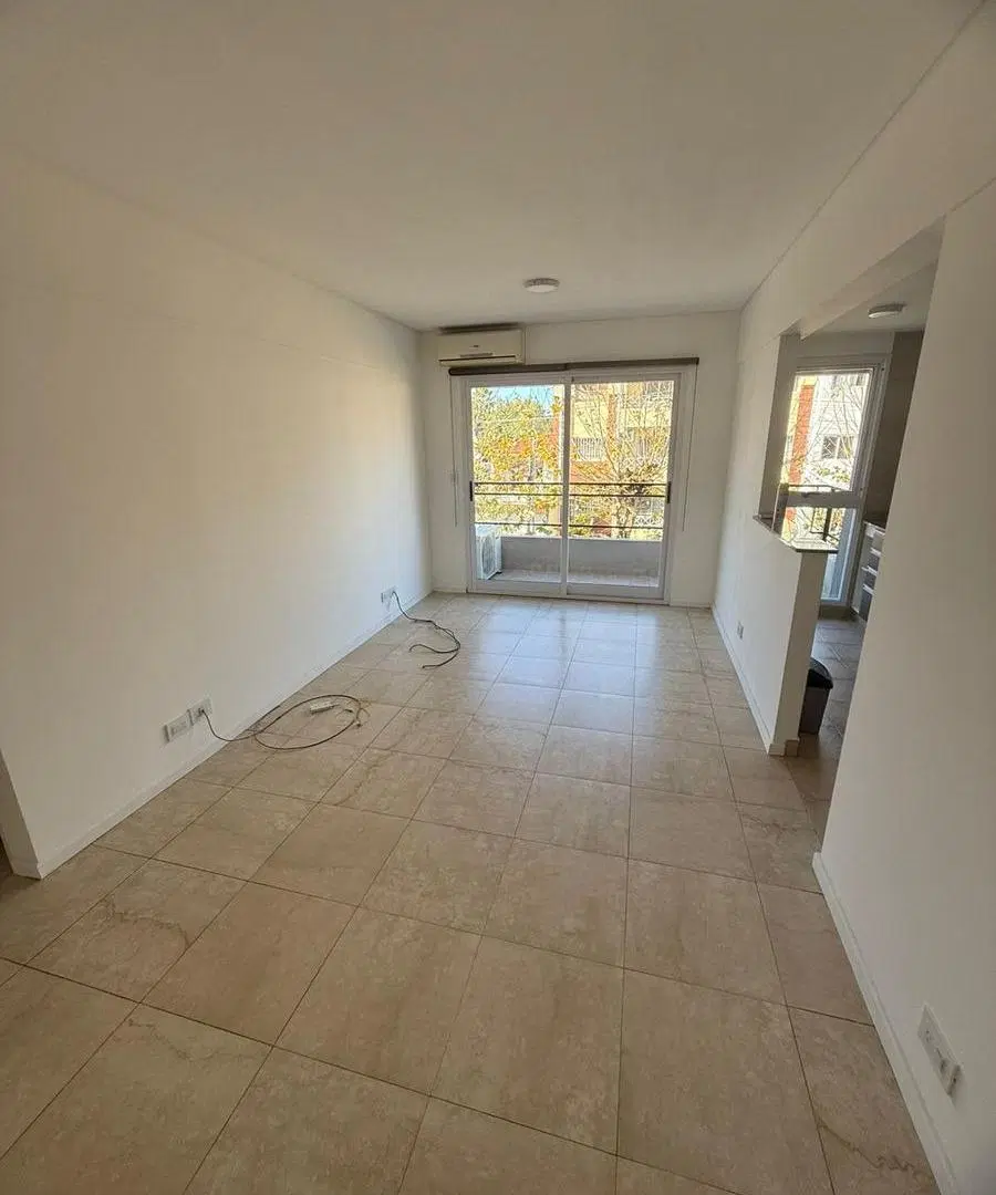 Departamento en Banfield Este 1