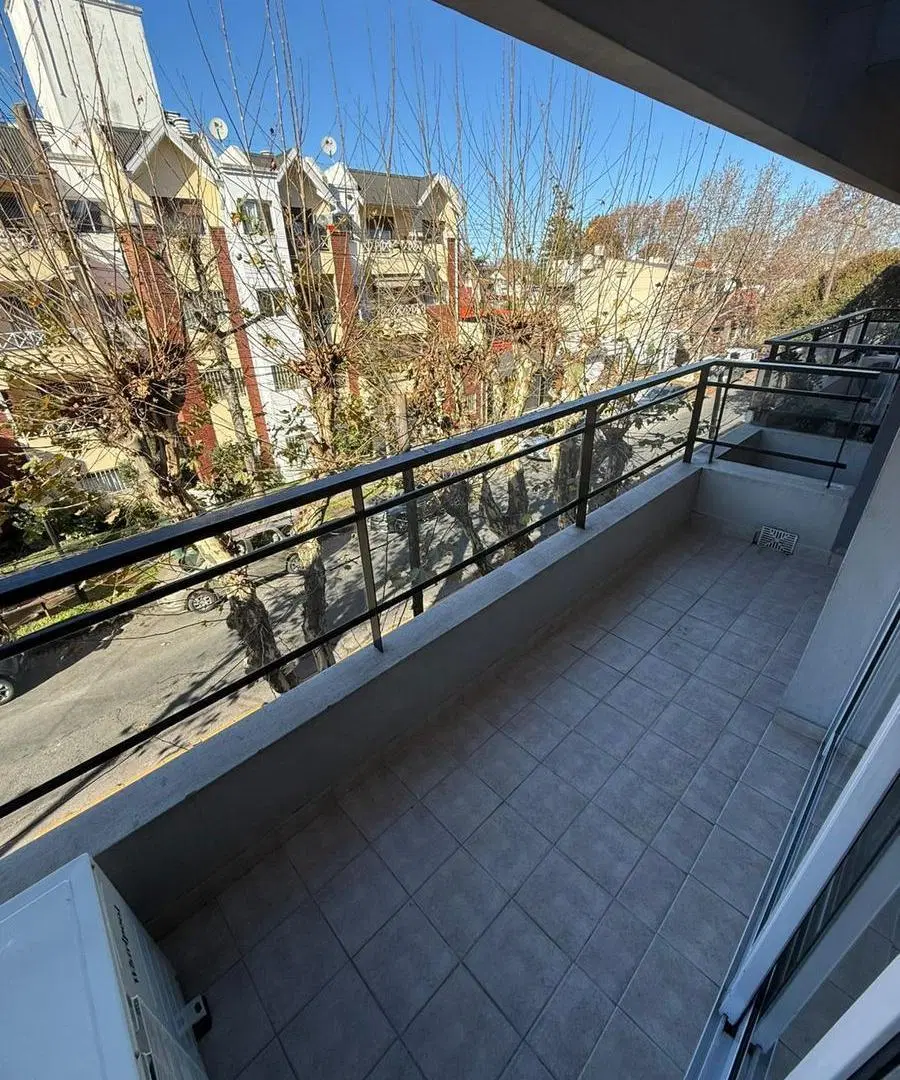 Departamento en Banfield Este 4