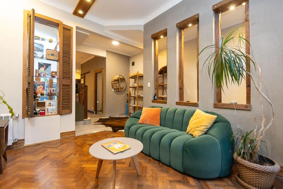 CASA EN VENTA 5 AMBIENTES OLIVOS, JARDIN Y PILETA 3