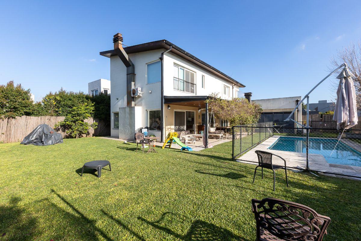 Foto de Casa en Venta 5 Ambientes, Barrio Los Tacos con Jardin y Pileta, imagen 1