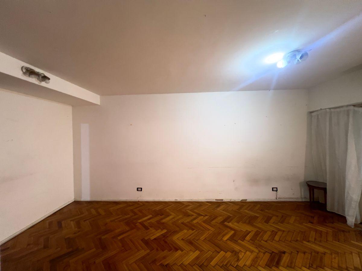 Foto de Excelente Ubicacion - 3 ambientes (uno era un patio hoy está cubierto), imagen 3