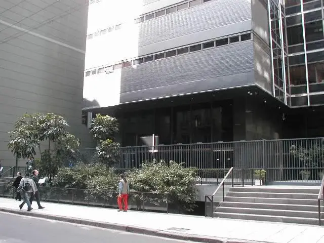OFICINA EDIFICIO CHACOFI - COCHERA - ZONA CATALINAS 5