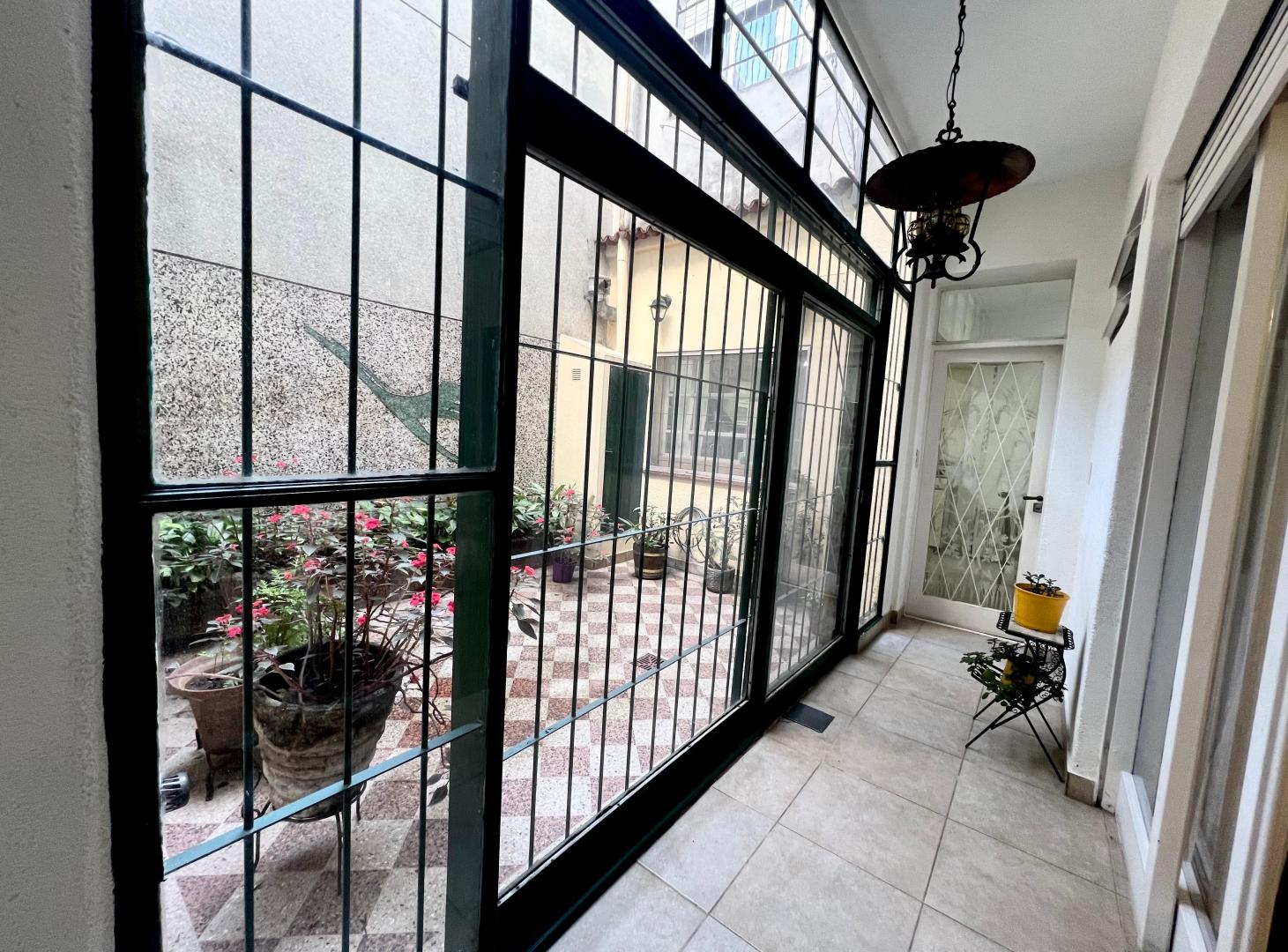 Foto de ZAPIOLA ENTRE MAURE Y JORGE NEWBERY - DEPARTAMENTO TIPO CASA - COCHERA, imagen 4