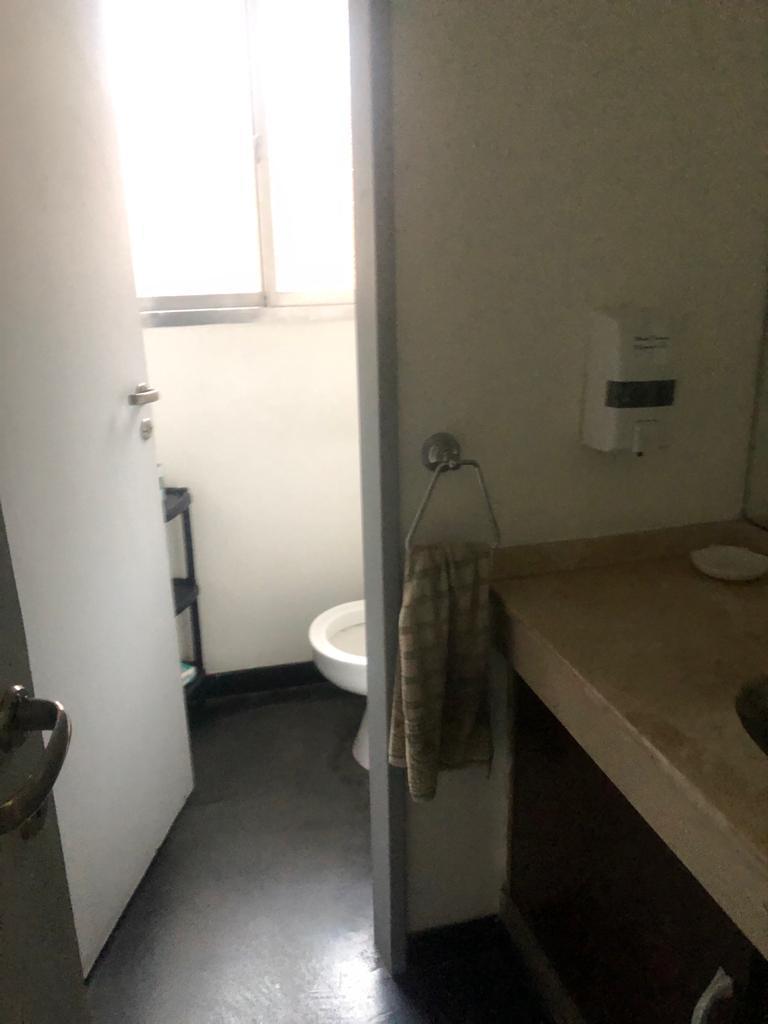 Galpón en Olivos en Venta 4