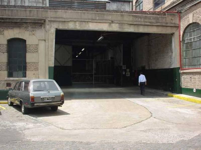 Excelente Deposito / Industria - Barracas. 1