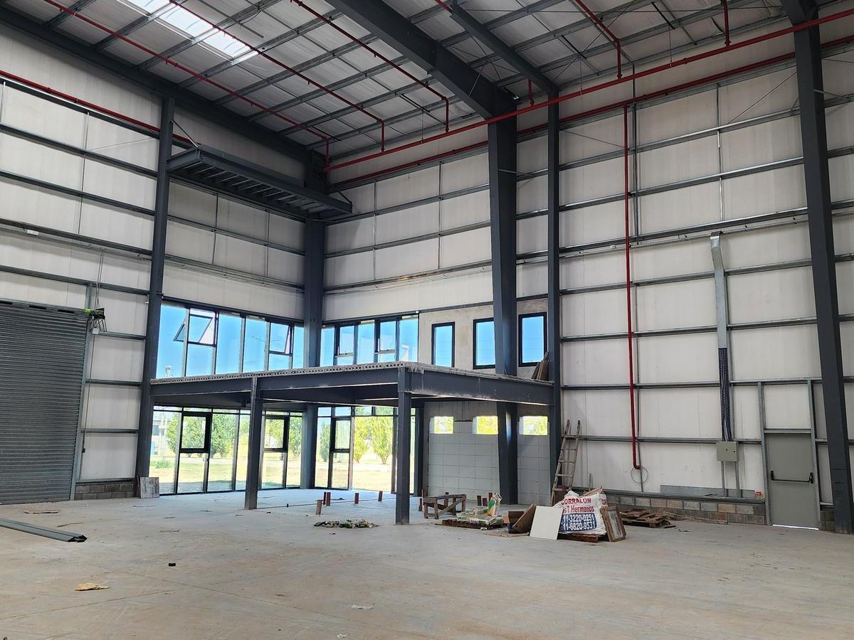 Foto de DEPOSITO / INDUSTRIA AAA- 12.400 m2 - POLO INDUSTRIAL SPEGAZZINI, imagen 2