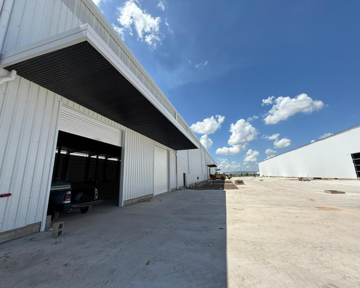 Excelente Nave Industrial y Logística a Estrenar en El Parque Industrial Ruta 6 5