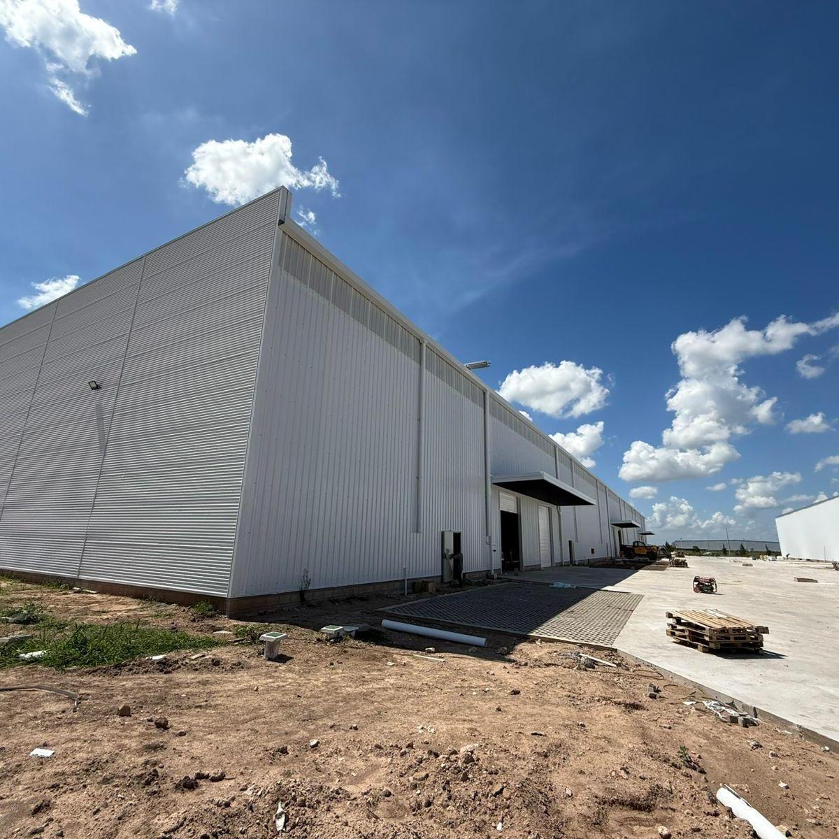 Excelente Nave Industrial y Logística a Estrenar en El Parque Industrial Ruta 6 2