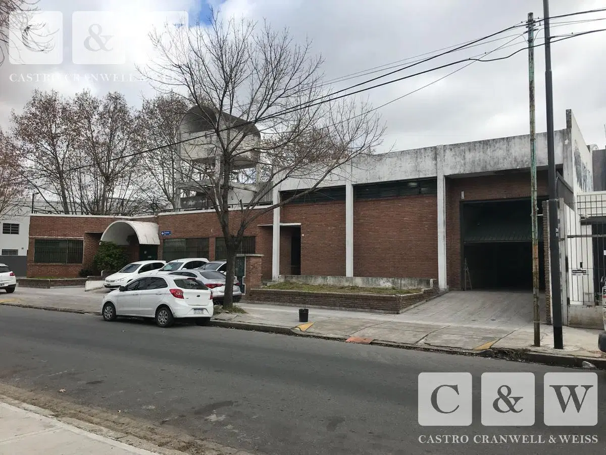 Excelente inmueble industrial / deposito con oficinas - Chacarita - E2 5