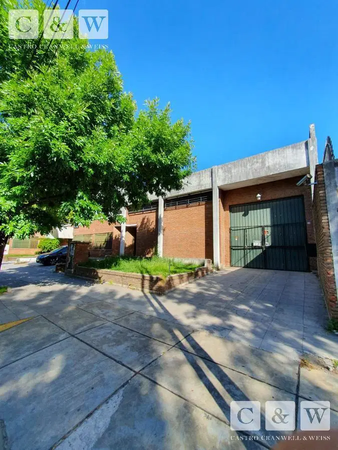 Excelente inmueble industrial / deposito con oficinas - Chacarita - E2 4