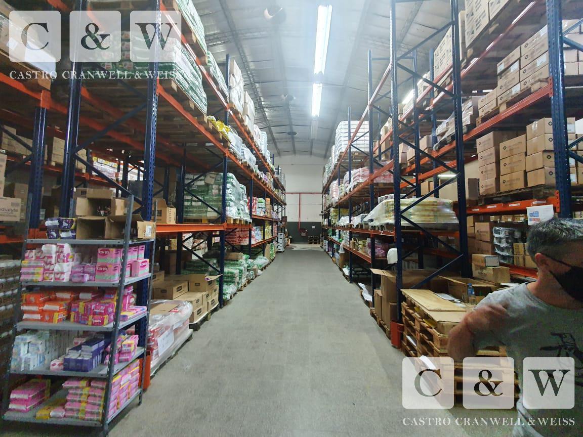 Foto de Excelente inmueble industrial / deposito con oficinas - Chacarita - E2, imagen 2