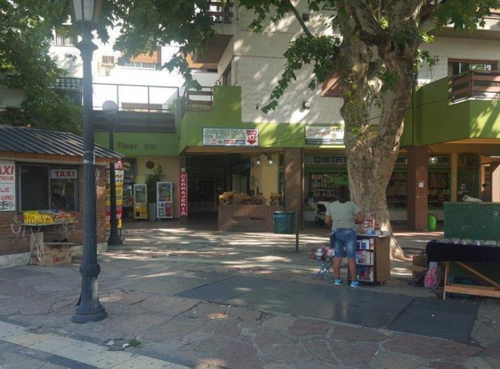 DEPARTAMENTO 3 AMBIENTES FRENTE A LA ESTACION ADROGUE VENTA O ALQUILER