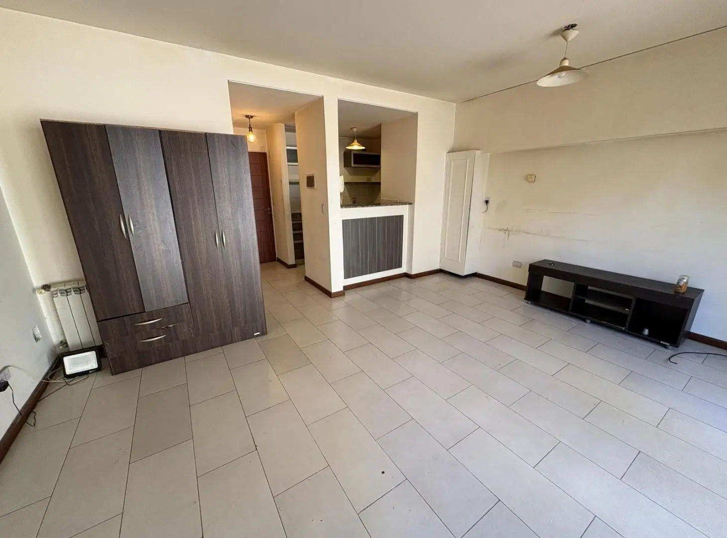 Departamento monoambiente alquiler Adrogue 3