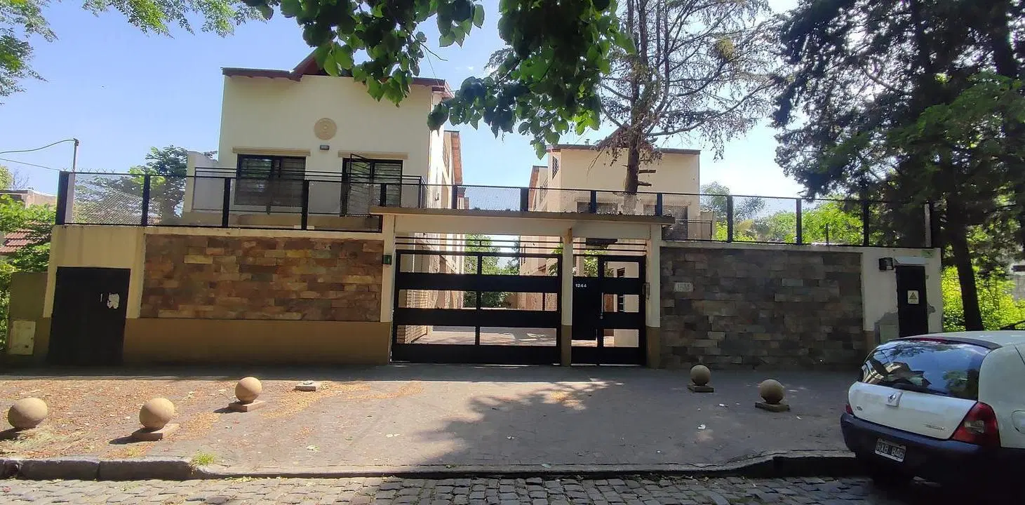 DUPLEX 4 AMBIENTES EN ALQUILER ADROGUE 2