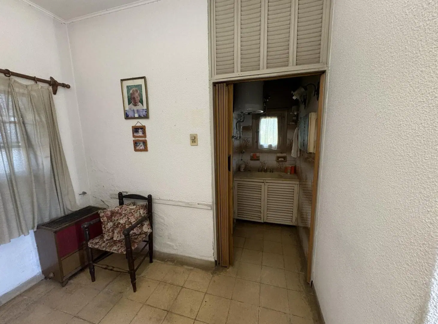 Terreno en venta en Temperley con 20 Mts de frente con casa a reciclar 1