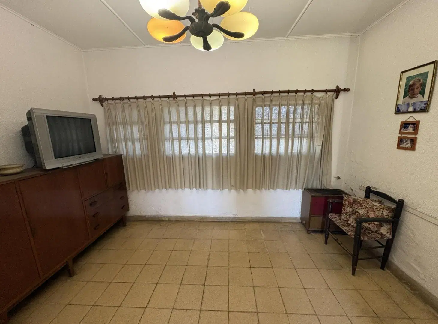 Terreno en venta en Temperley con 20 Mts de frente con casa a reciclar 3