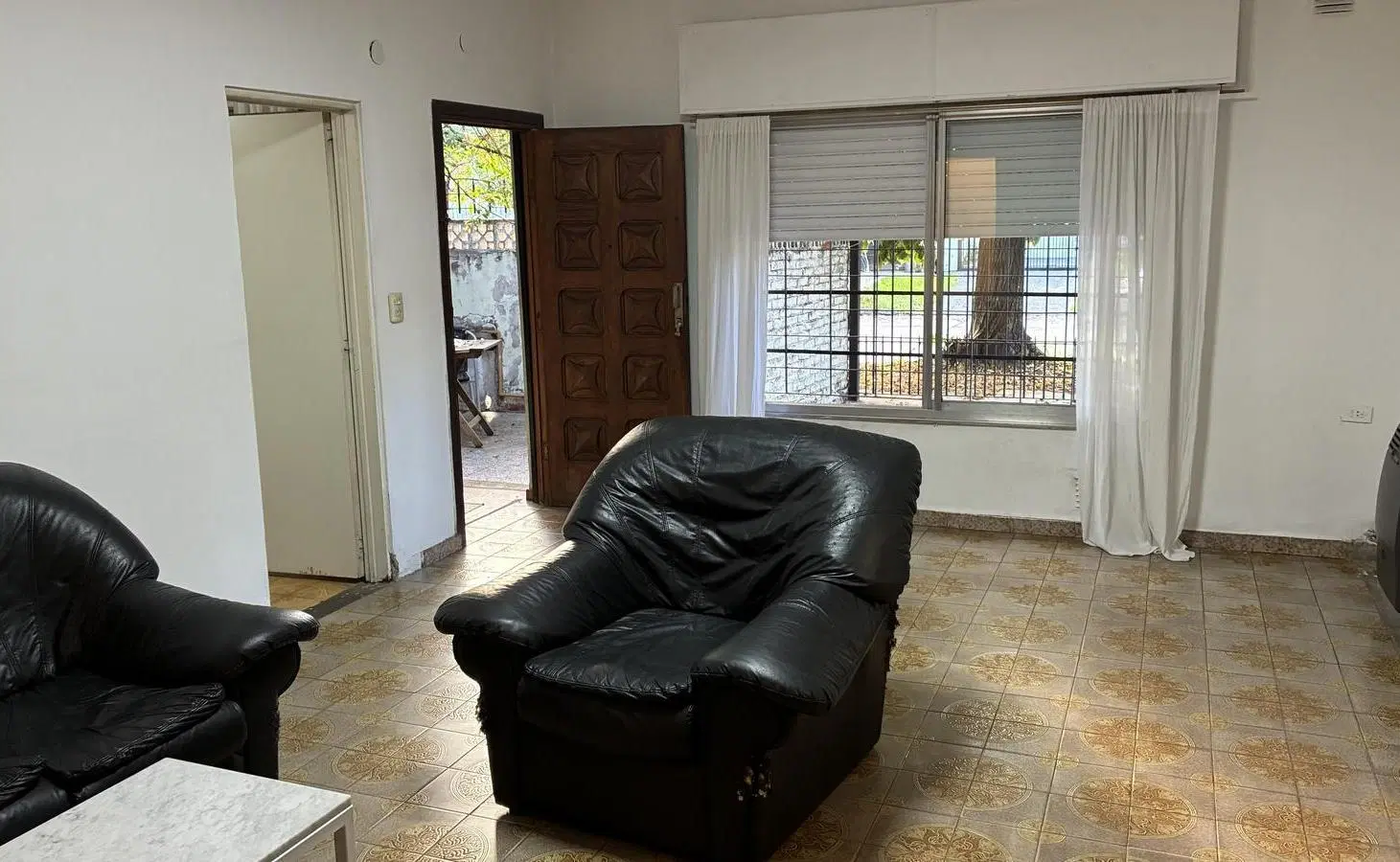 Casa en venta 3 ambientes en Jose Marmol PH con cochera 8
