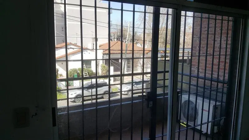 DEPARTAMENTO EN ALQUILER DE 1 AMBIENTE A MTS DE LA ESTACION ADROGUE 3