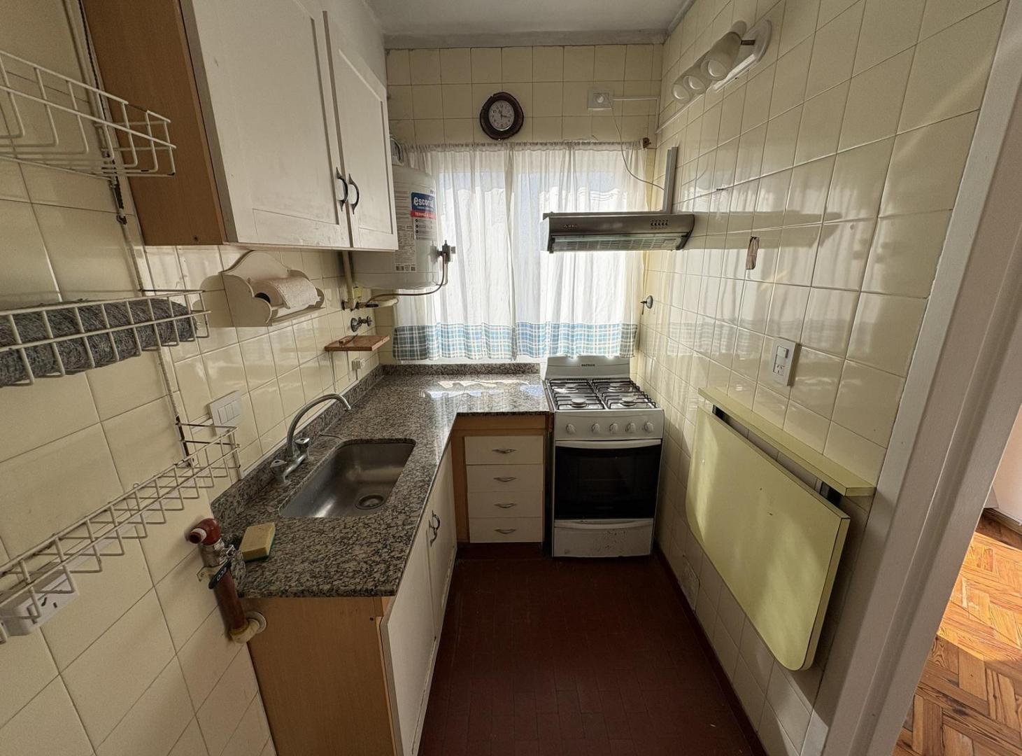 Foto de Departamento 2 ambientes en alquiler en Adrogue sobre la estación de tren, imagen 4