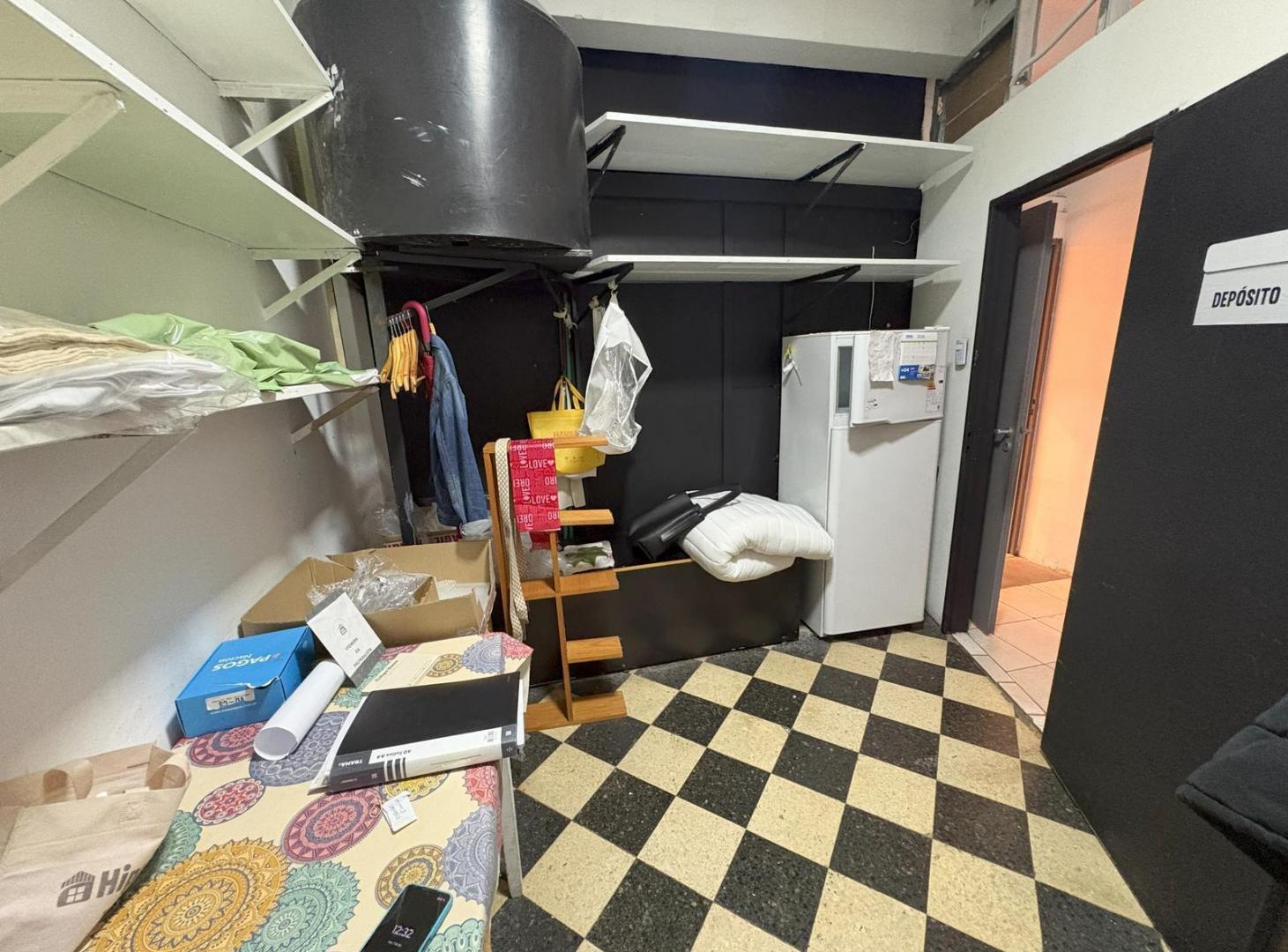 Foto de Local en venta a la calle en pleno centro de Adrogue, imagen 2