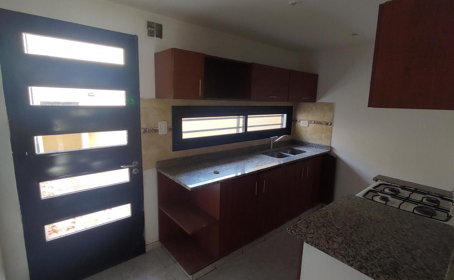 Foto de DUPLEX 3 AMBIENTES EN ALQUILER EN ADROGUE CON PLAYROOM PARRILLA Y, imagen 1
