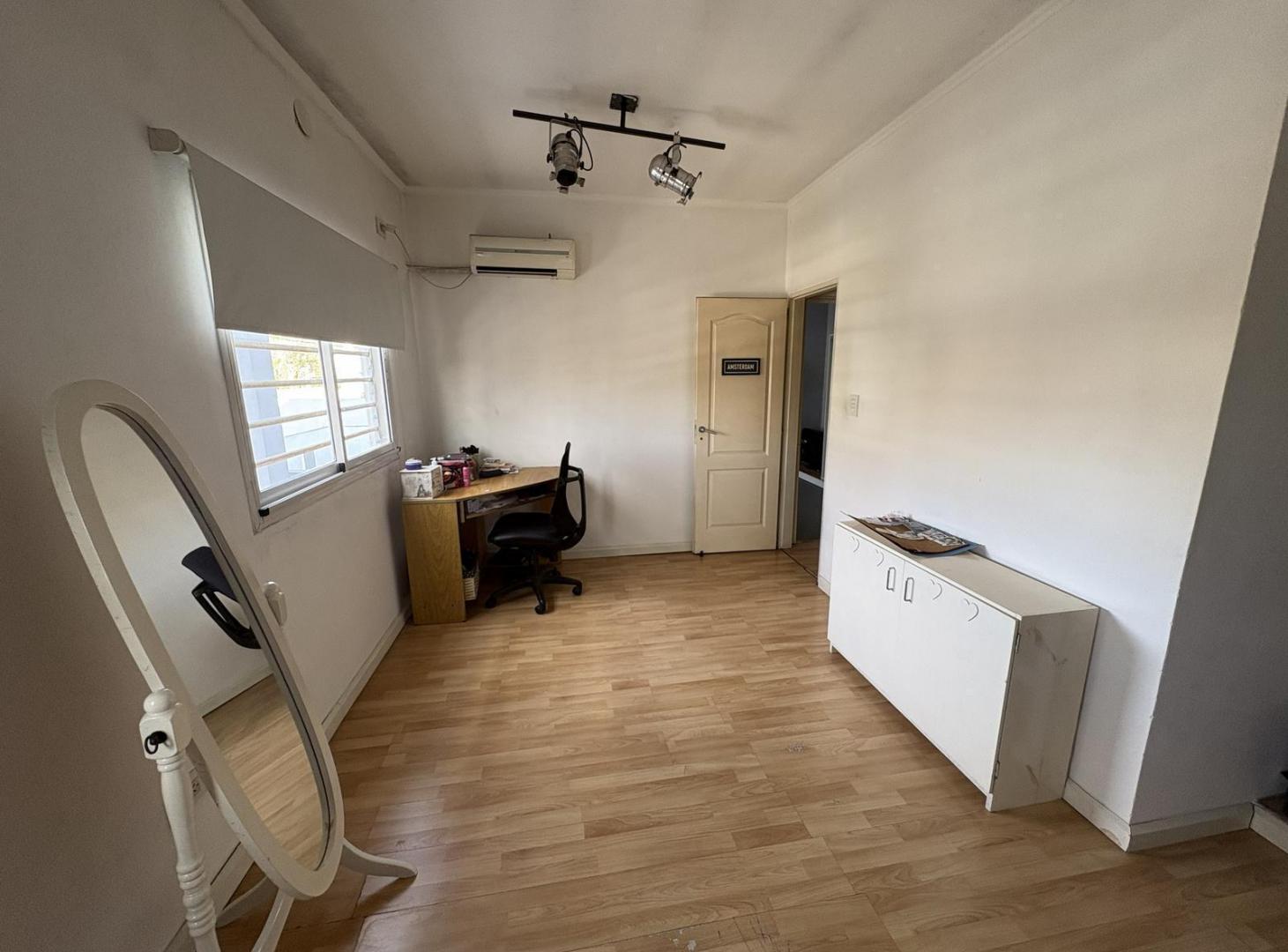 Foto de Casa en venta en Marmol 4 ambientes apto crédito bancario, imagen 5