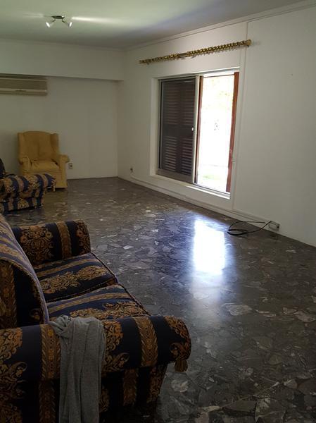 Foto de Casa en alquiler en Adrogue 5 ambientes con cochera lavadero y jardin, imagen 2