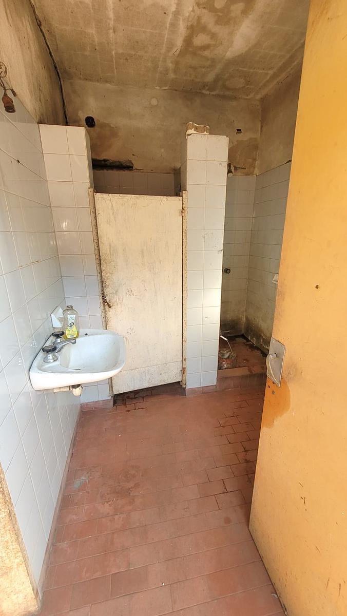 Depósito galpón con terreno libre