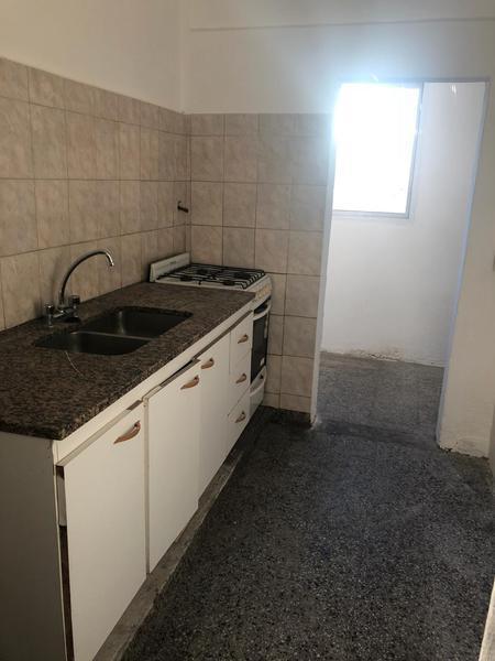 Foto de 3 Locales dos 2 dptos y fondo libre todo en block, imagen 4