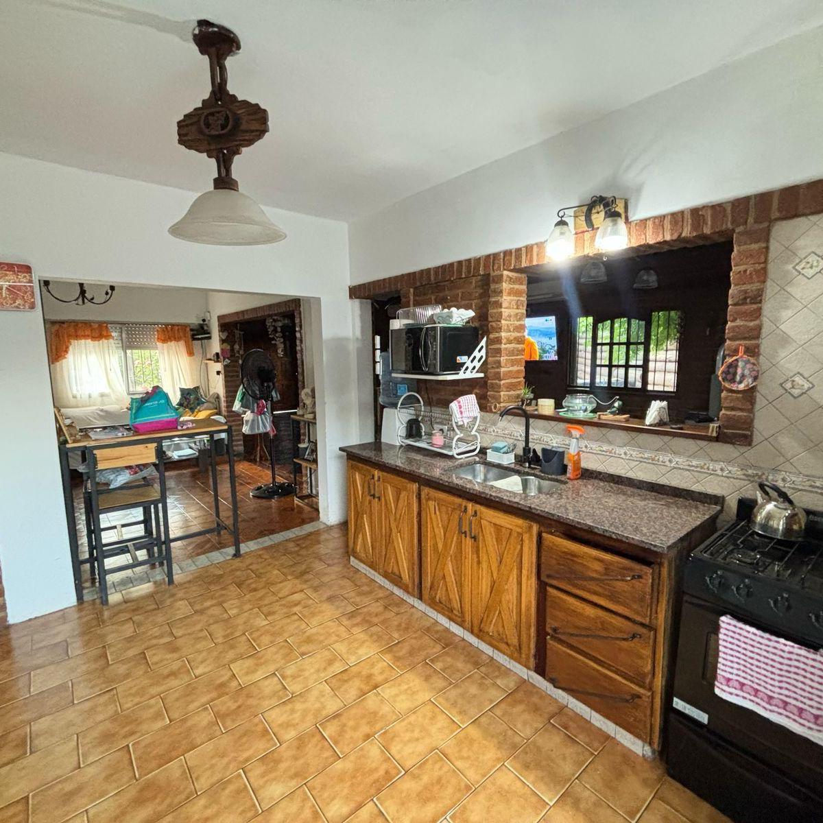 Casa en Temperley Oeste 5