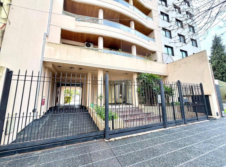 Departamento en Banfield Este 2