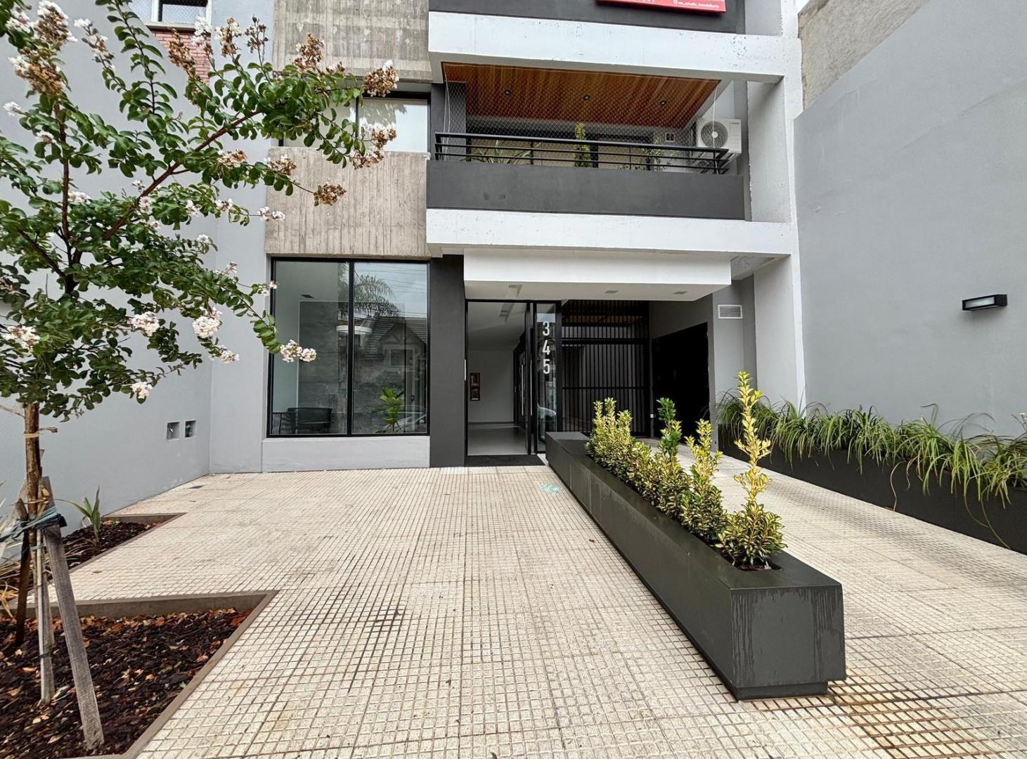 Departamento en Banfield Este