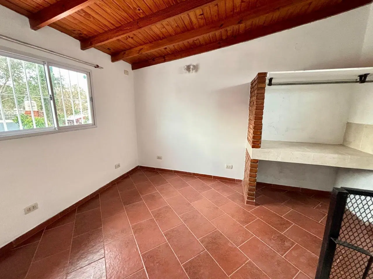 Departamento en Temperley Este 2