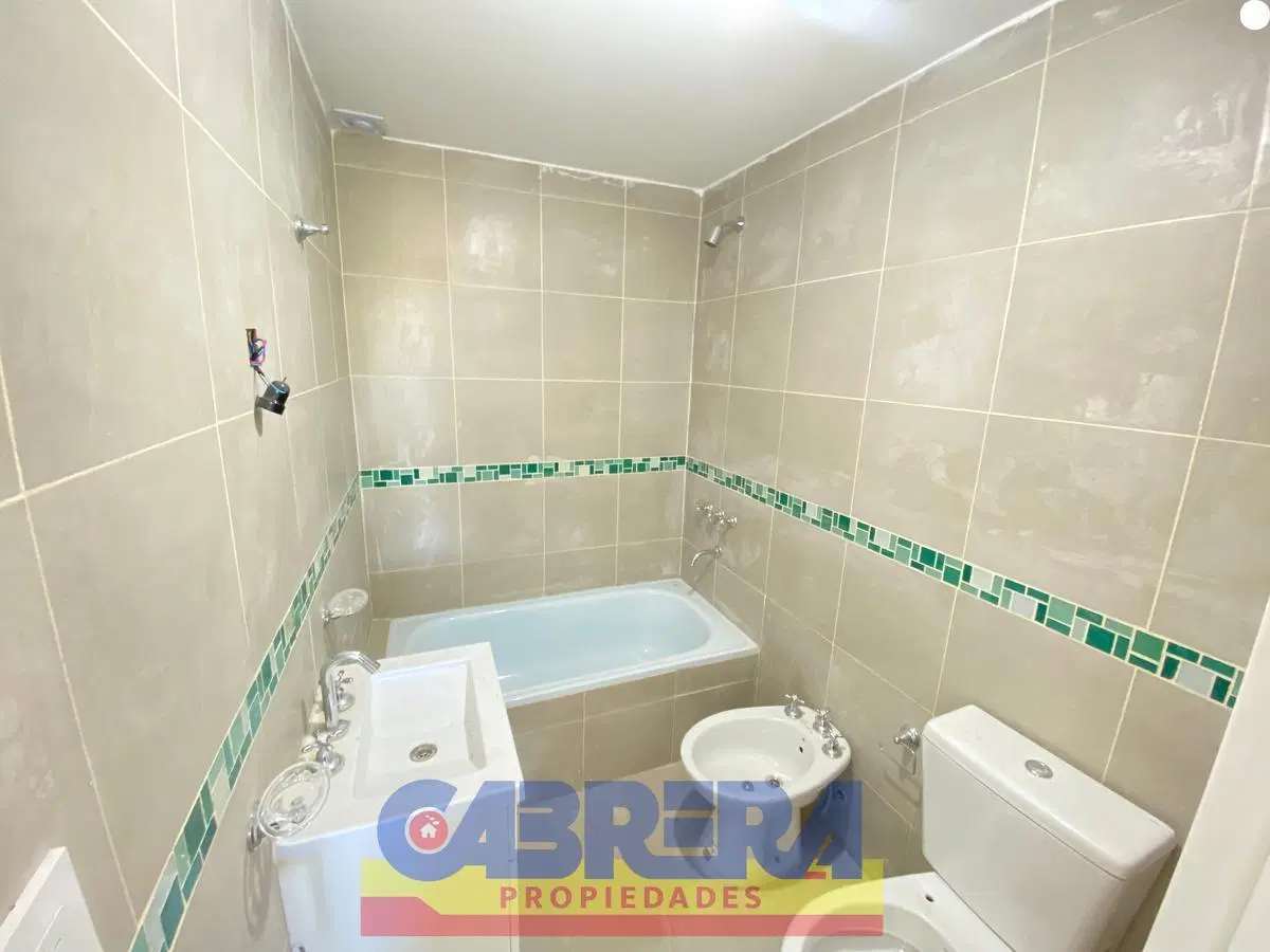 Departamento en Banfield Este 5