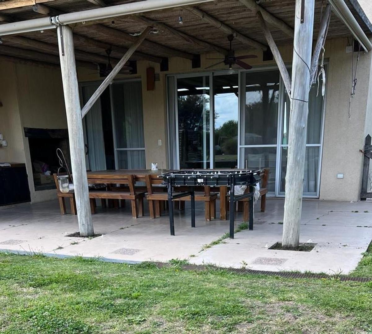 Venta Casa 6 Ambientes, Trapalanda Pehuajó Jardin y Pileta 4