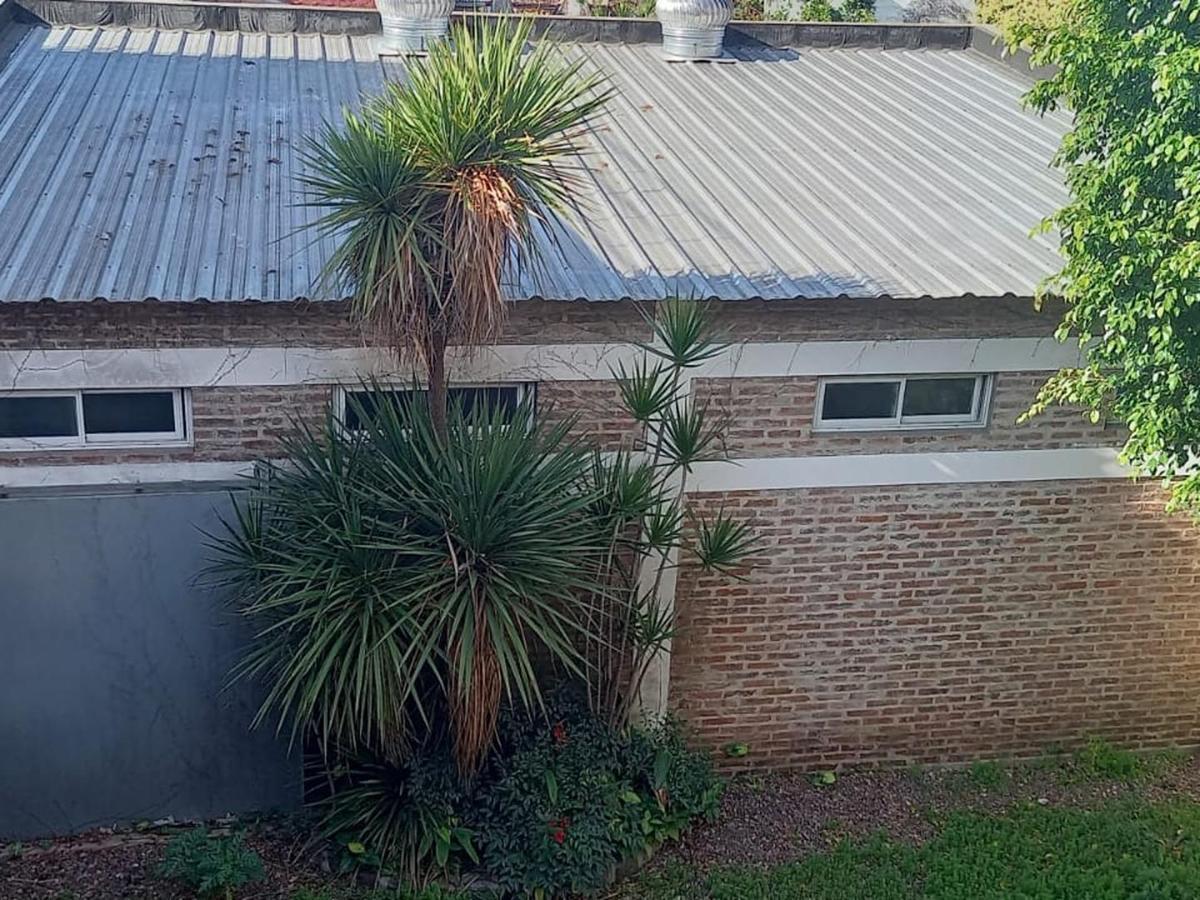 Galpon con Oficinas en Venta Caseros 1