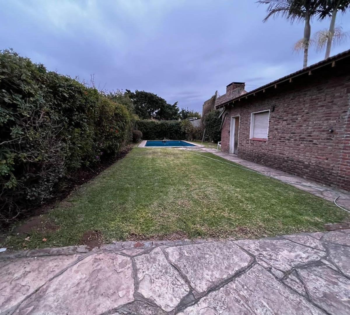 Casa de 5 Ambientes en Las Lomas 5