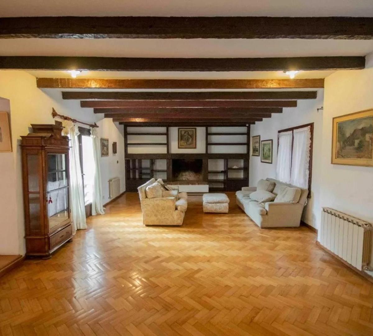 Casa en Venta 6 Ambientes, La Lucila 2