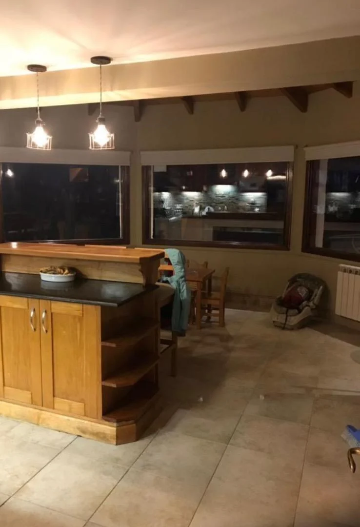 Casa Imponente de 6 Ambientes en Barrio Bahia Cauquen 3